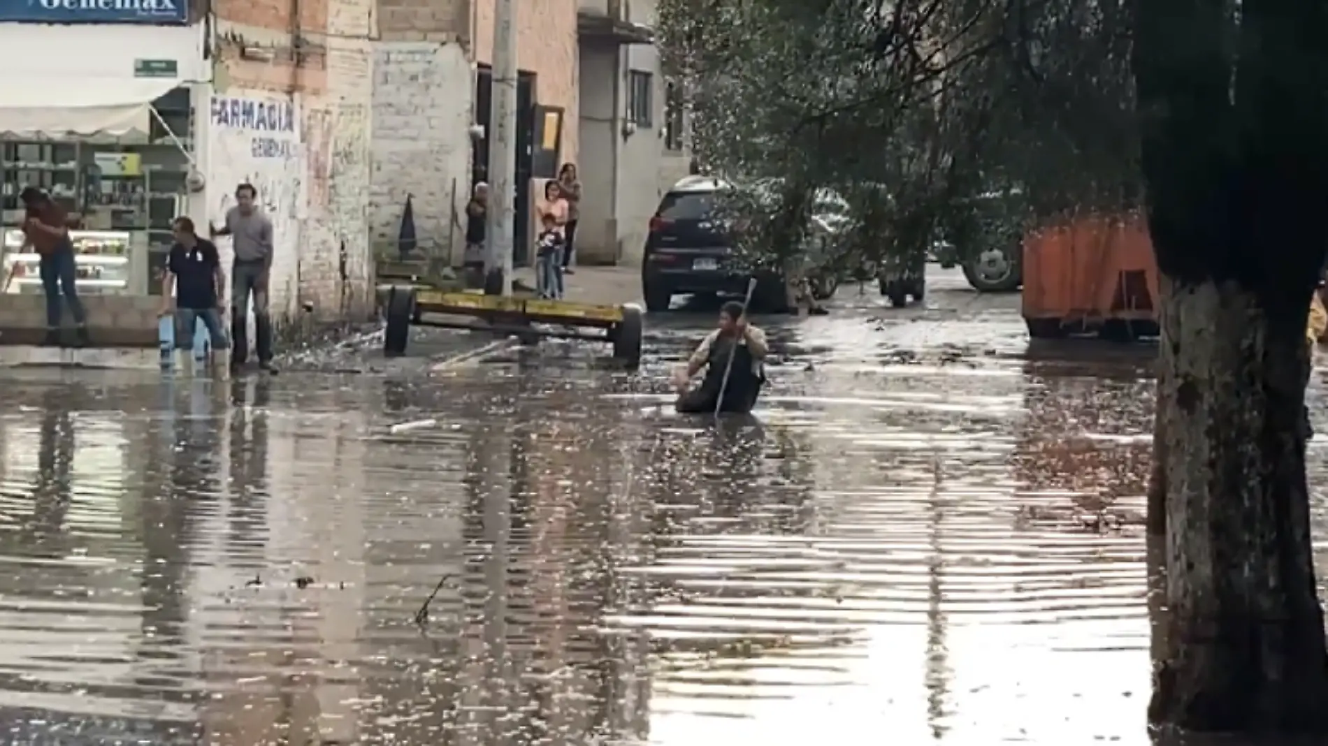 Lluvia vuelve a inundar zona de emergencia en Zapopan